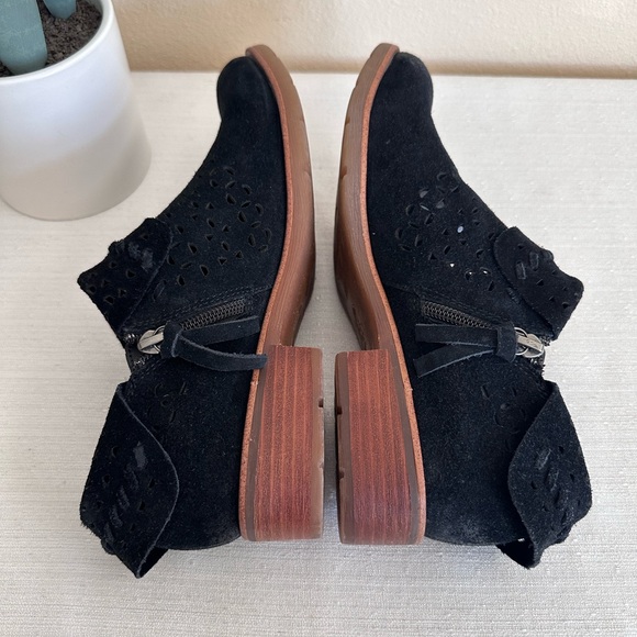 New Sofft Suede Lazer Cutout Leather Distracted Booties Women’s 8.5M - Picture 9 of 16